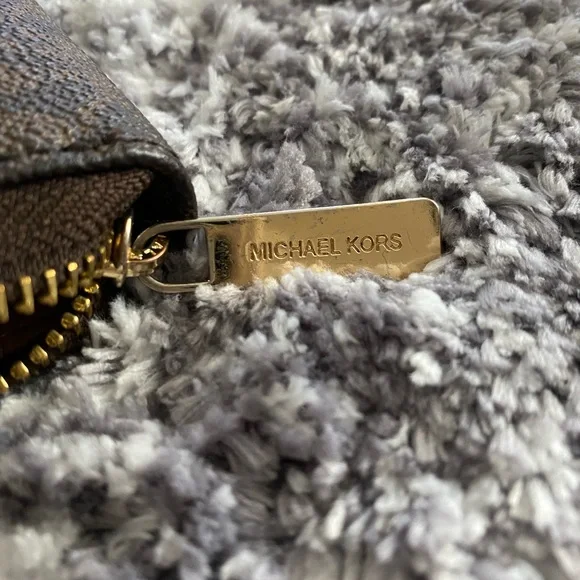 Michael Kors brown wristlet - Picture 7 of 8